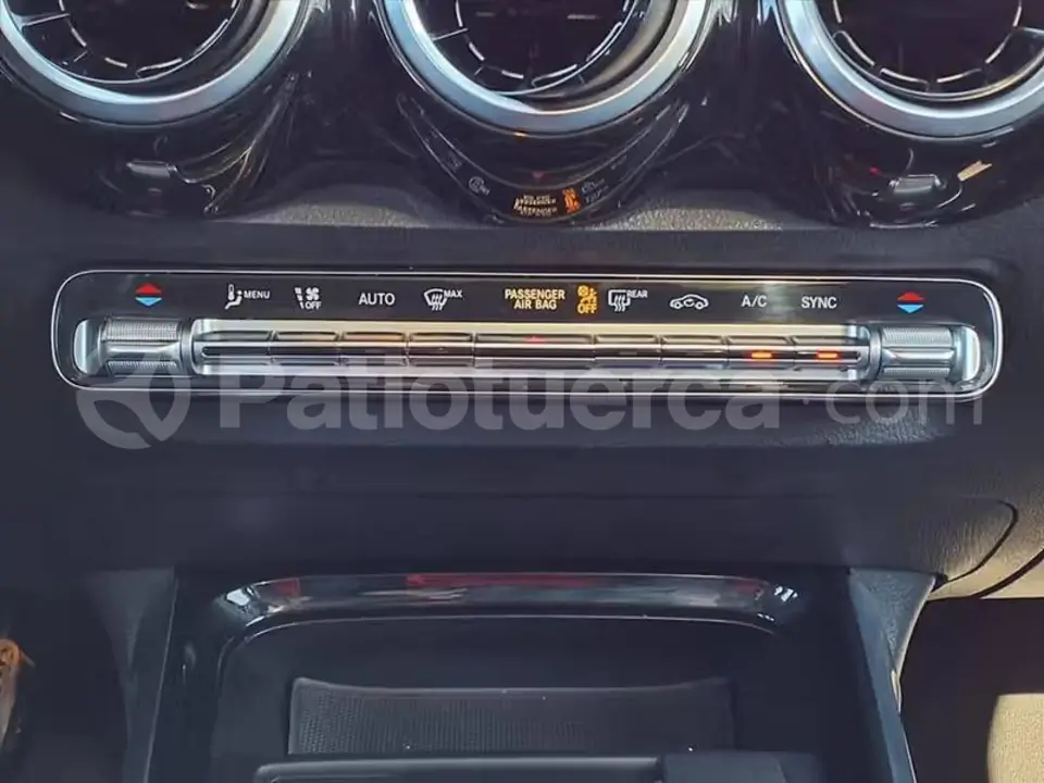 Foto 8 de Mercedes Benz GLB250