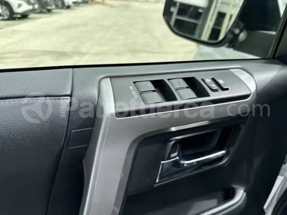 Foto 10 de Toyota 4Runner SR5