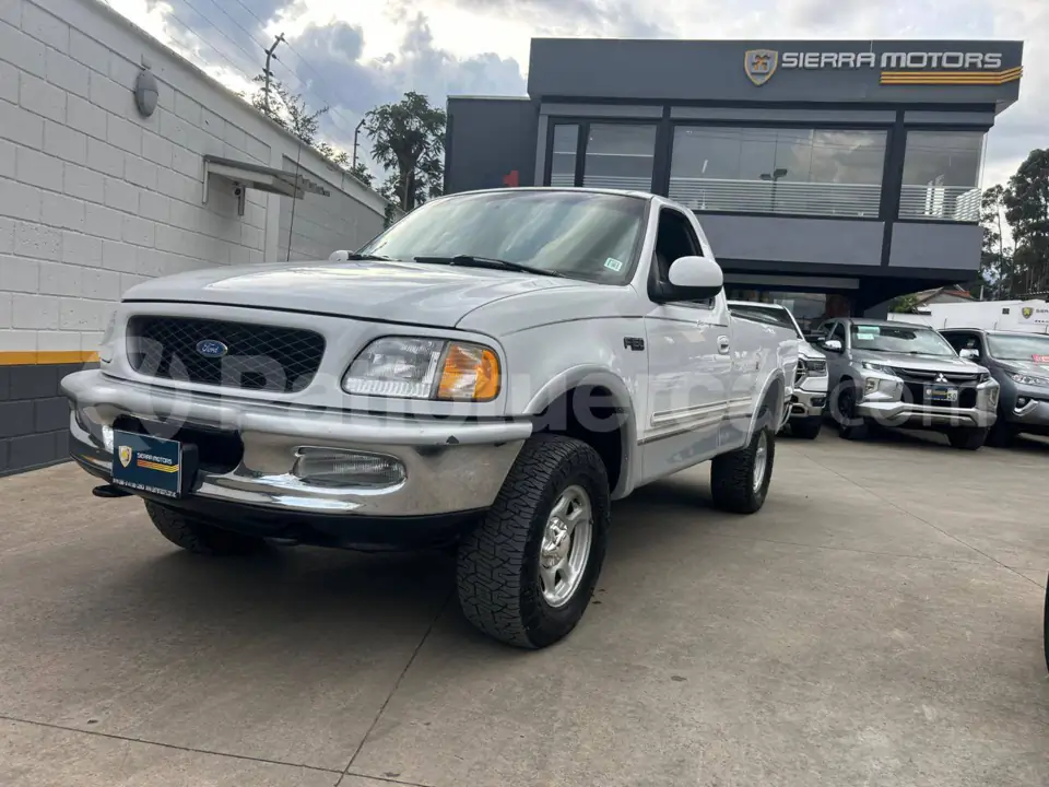 Foto 1 de Ford F150 Lariat