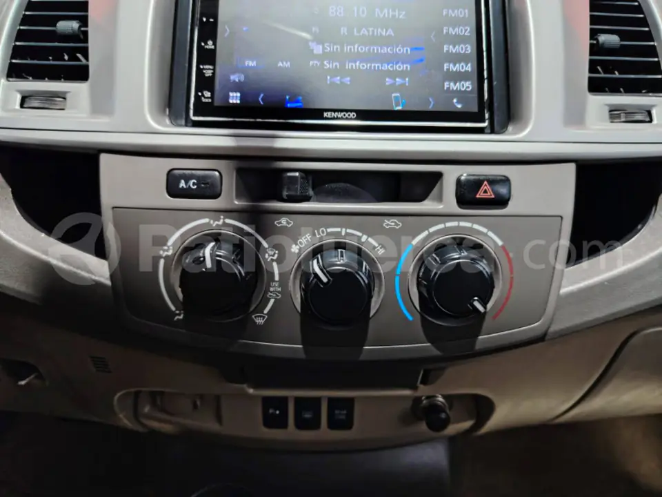 Foto 7 de Toyota Fortuner 2.7