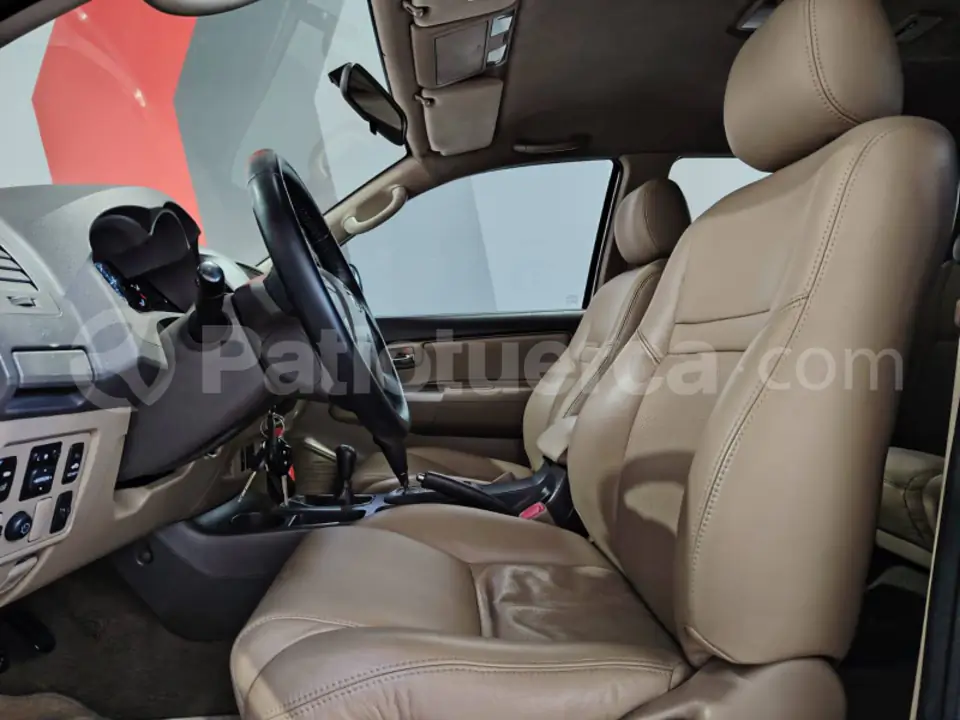 Foto 12 de Toyota Fortuner 2.7