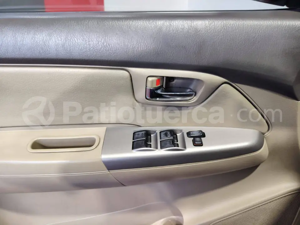 Foto 14 de Toyota Fortuner 2.7