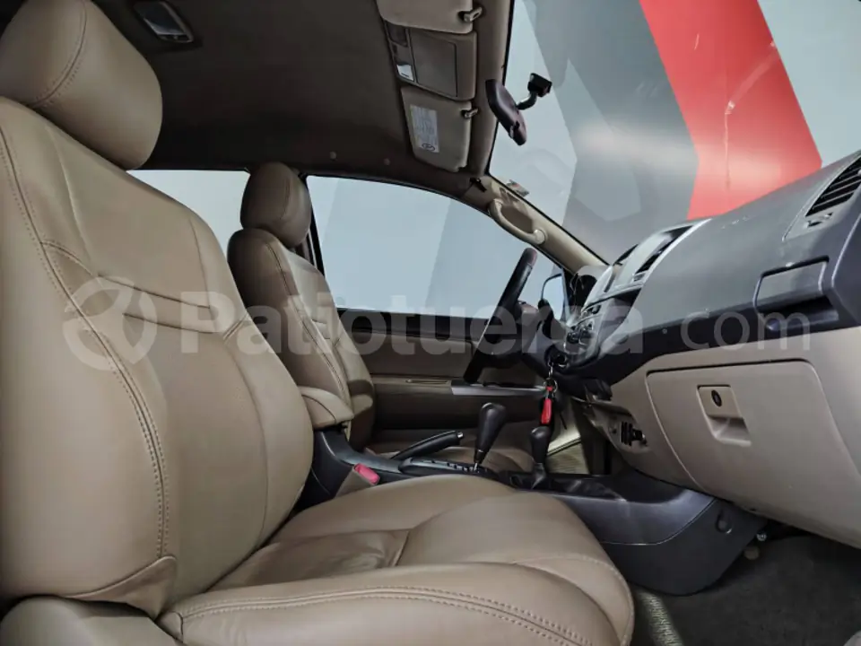 Foto 21 de Toyota Fortuner 2.7