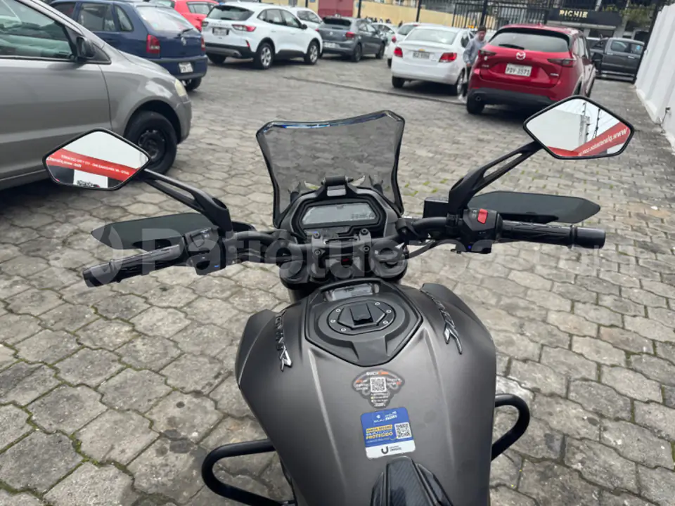 Foto 8 de Bajaj Dominar D400