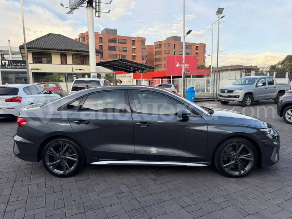 Foto 3 de Audi S3 8VSS4L