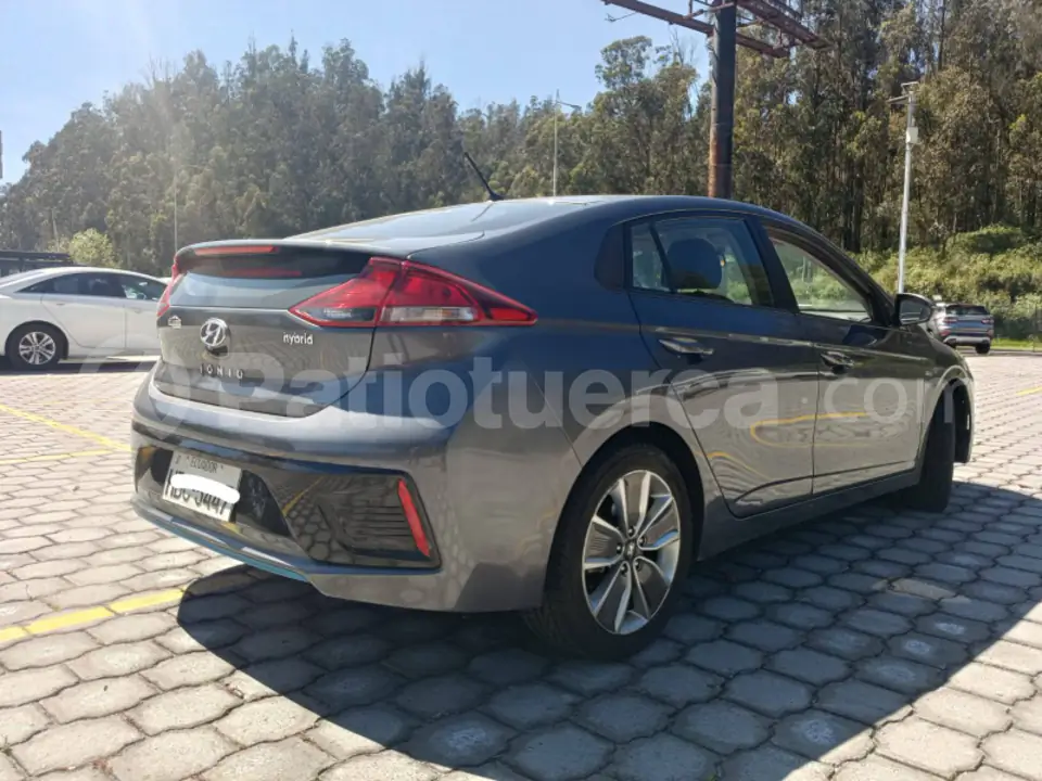 Foto 6 de Hyundai Ioniq Hybrid