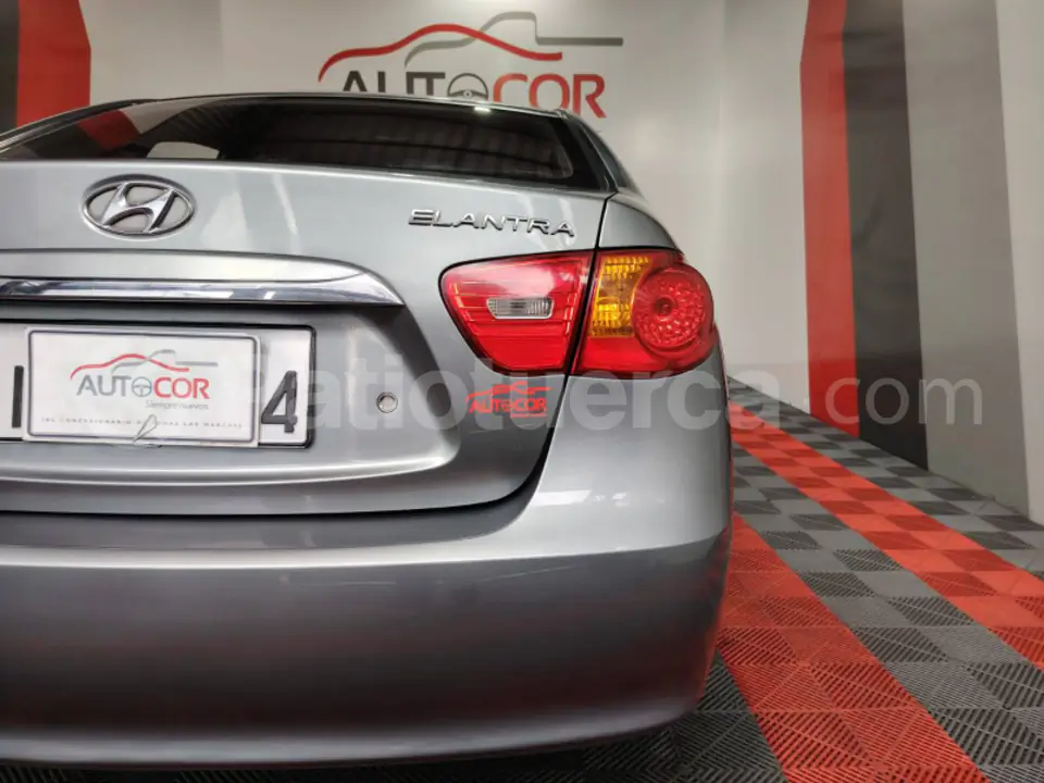 Foto 7 de Hyundai Elantra