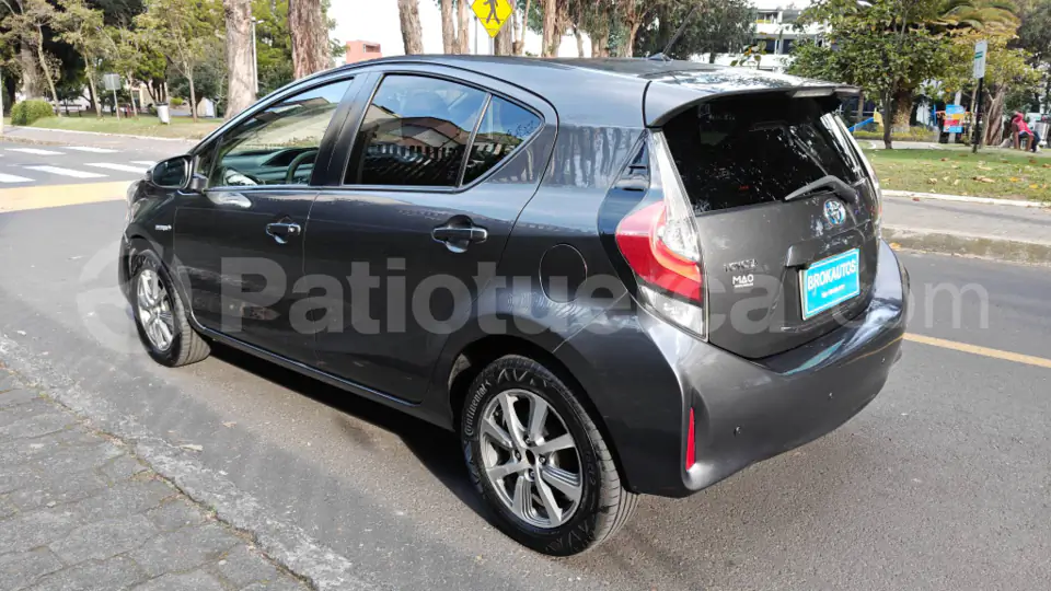 Foto 4 de Toyota Prius C Sport
