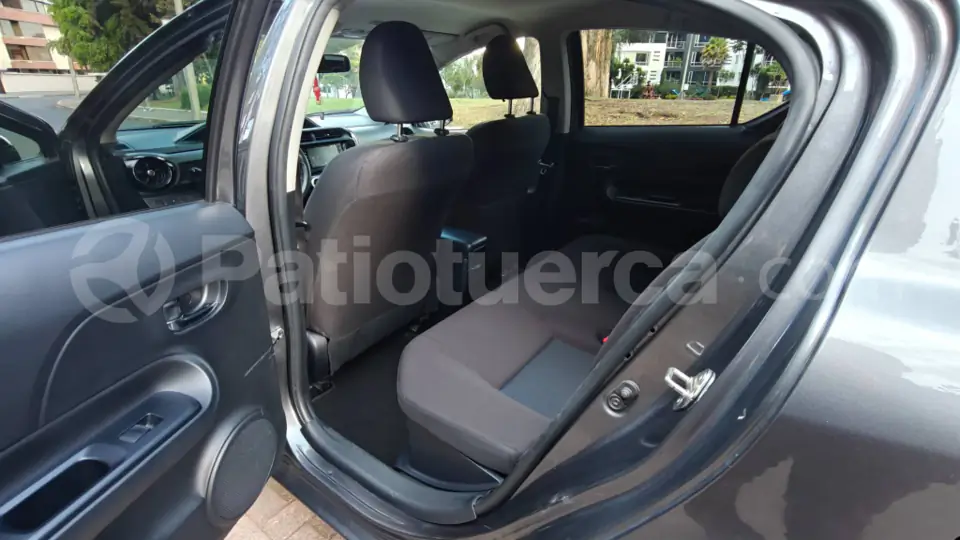 Foto 11 de Toyota Prius C Sport