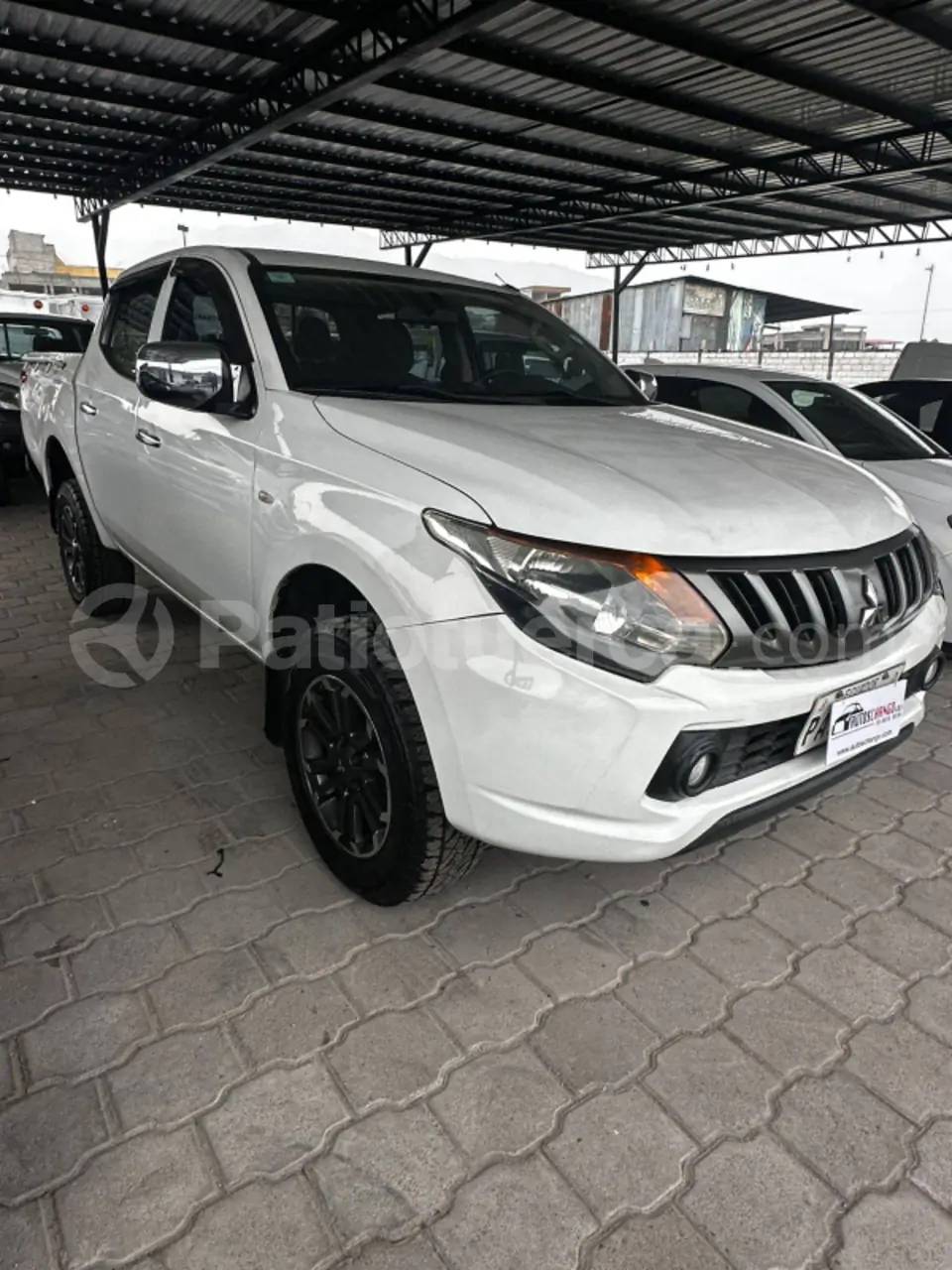 Foto 1 de Mitsubishi L200 GLX