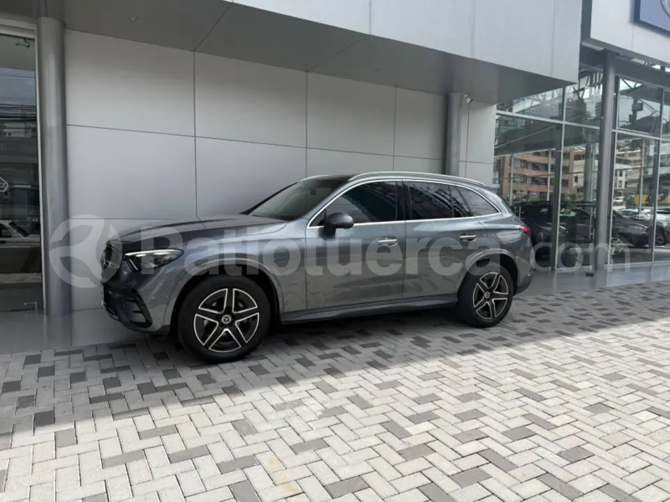 Foto 1 de Mercedes Benz GLC 300 AMG LINE PLUS