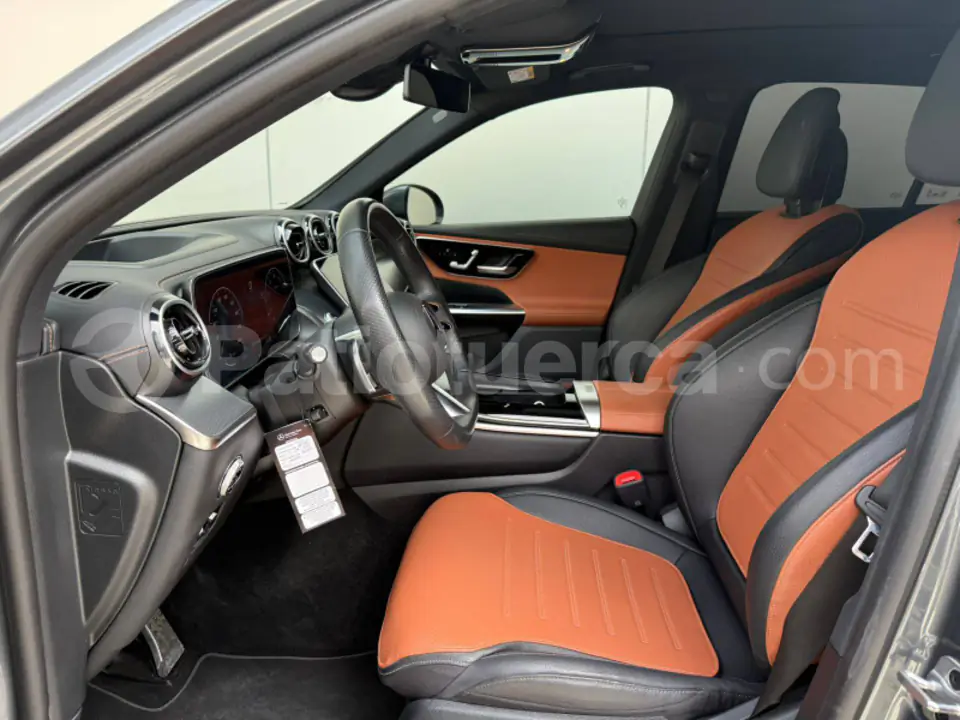 Foto 4 de Mercedes Benz GLC 300 AMG LINE PLUS