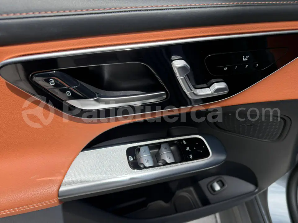 Foto 6 de Mercedes Benz GLC 300 AMG LINE PLUS