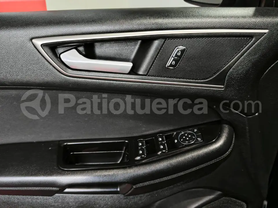 Foto 13 de Ford Edge