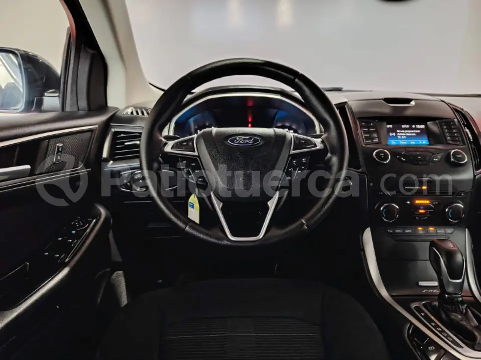 Foto 28 de Ford Edge