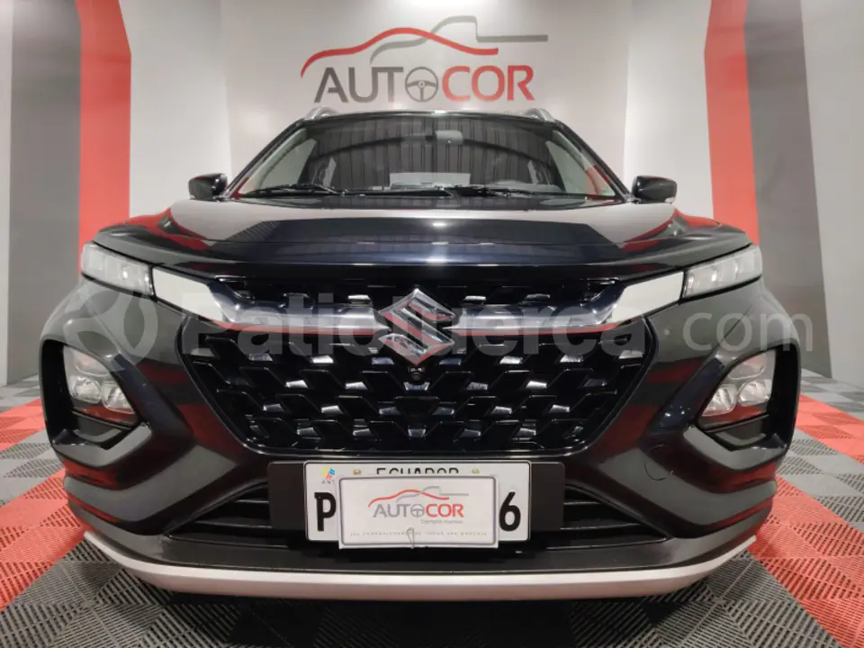 Foto 2 de Suzuki FRONX