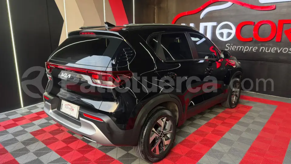 Foto 3 de Kia Sonet AC