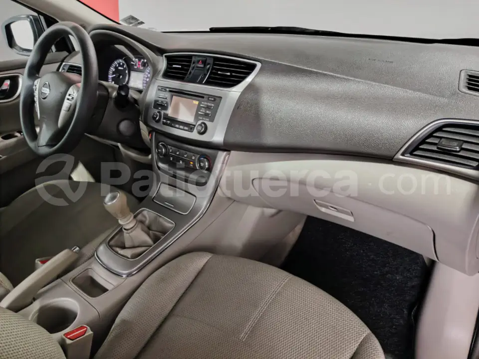 Foto 10 de Nissan Sentra Advance