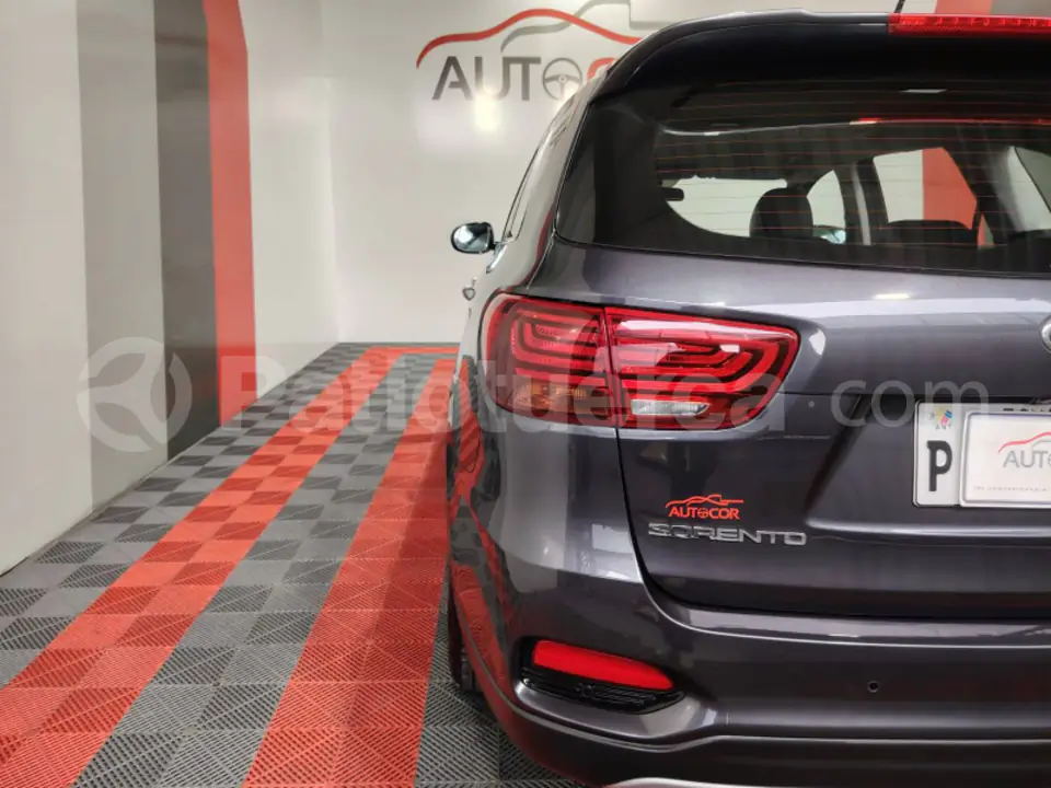 Foto 27 de Kia SORENTO LX