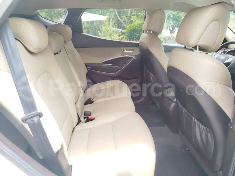 Foto 9 de Hyundai Santa Fe 4x2