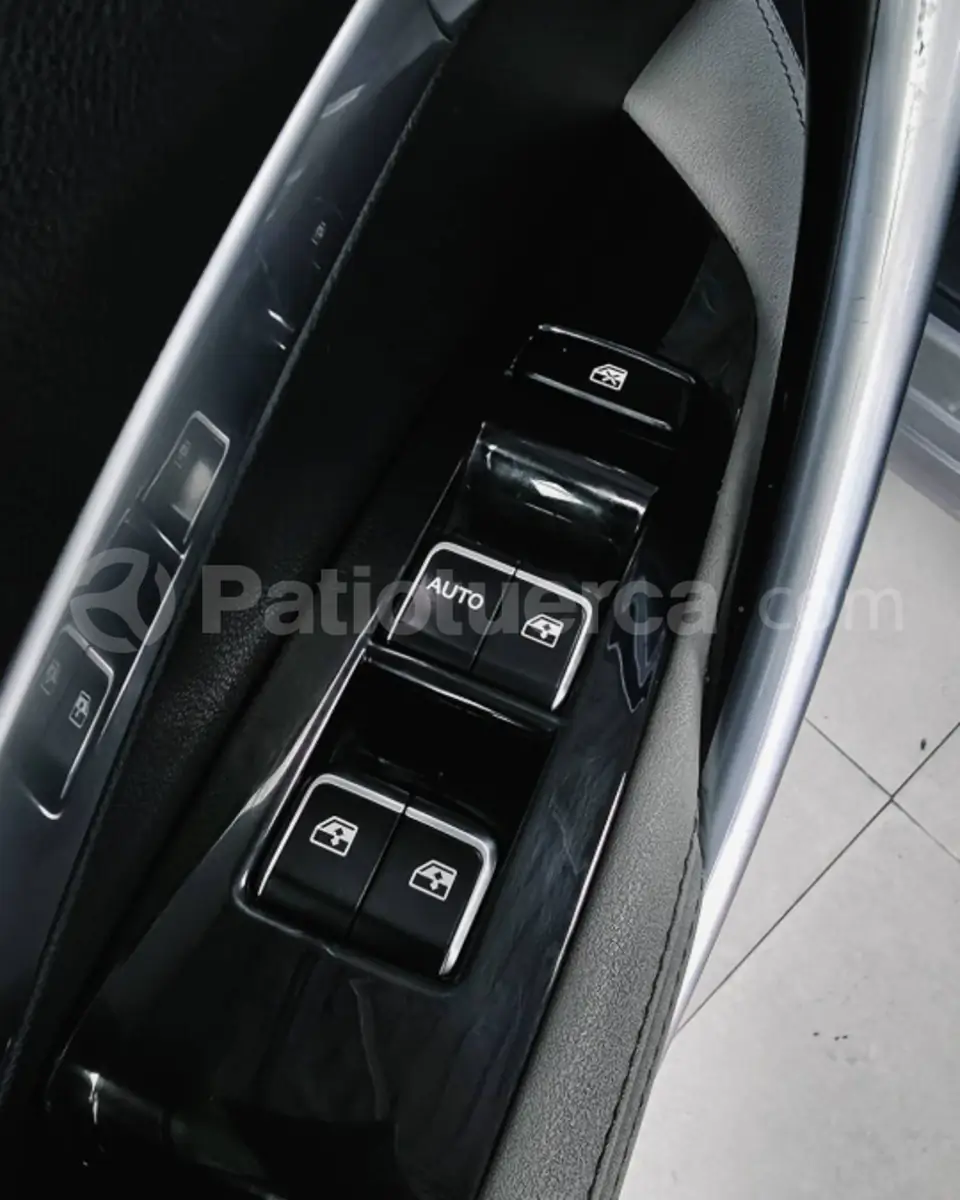 Foto 7 de Chevrolet CAPTIVA LT TURBO