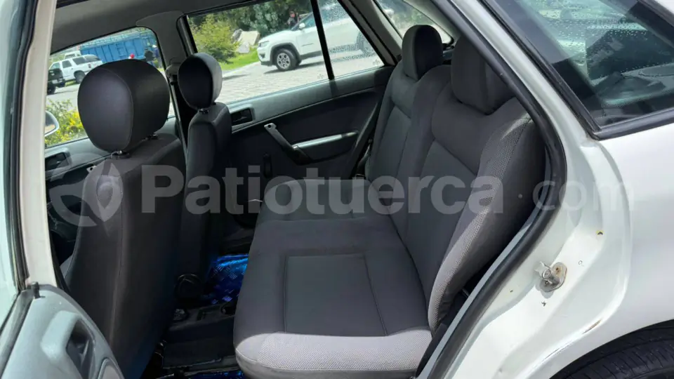 Foto 8 de Volkswagen Gol Confortline 1.8