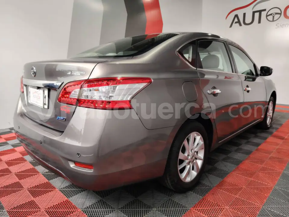 Foto 2 de Nissan Sentra Advance TM