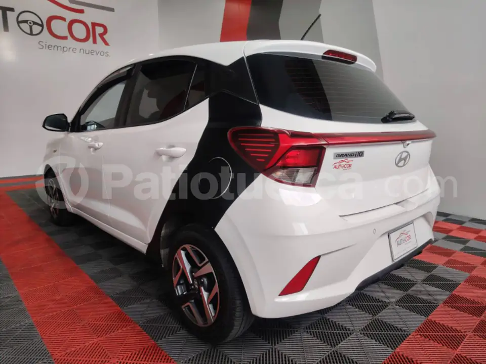 Foto 10 de Hyundai GRAND I10 GLS