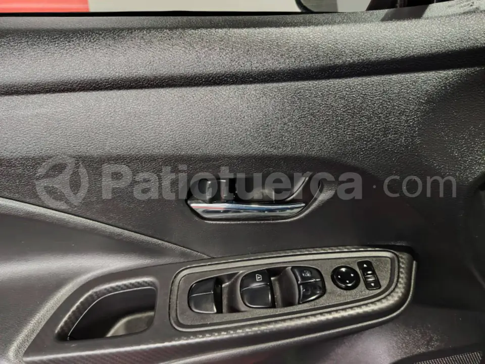 Foto 10 de Nissan Versa Sense