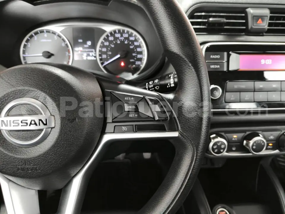 Foto 22 de Nissan Versa Sense