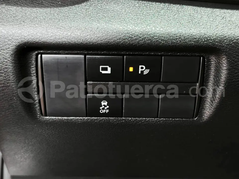 Foto 24 de Nissan Versa Sense