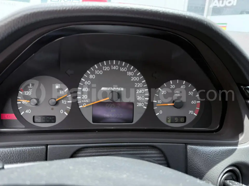 Foto 9 de Mercedes Benz E55 AMG