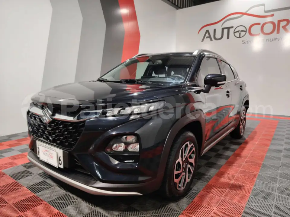 Foto 2 de Suzuki FRONX