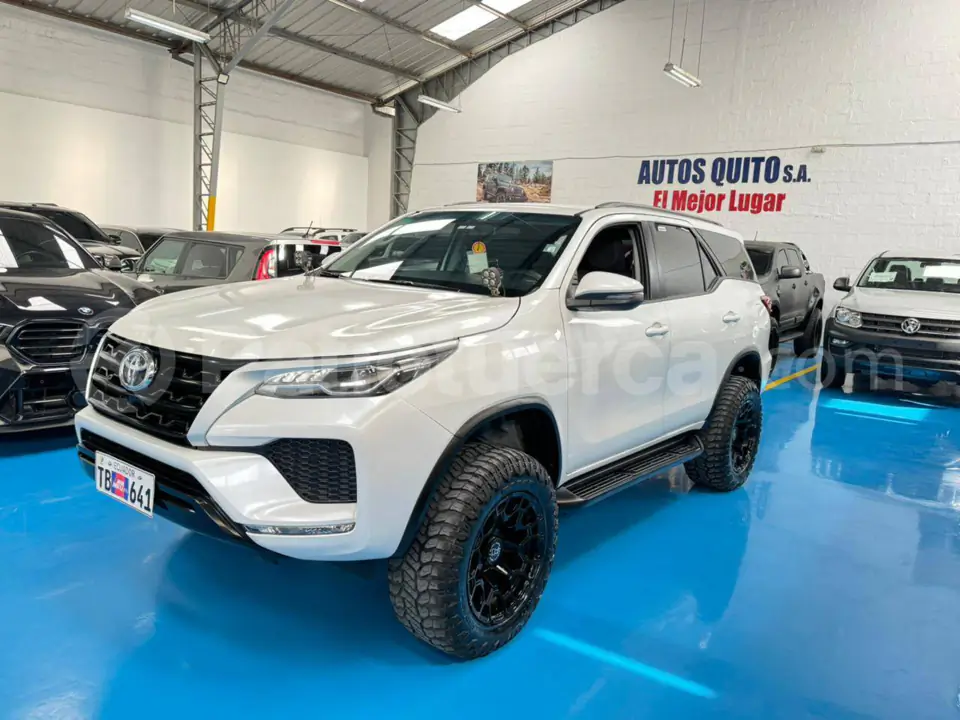 Foto 3 de Toyota Fortuner