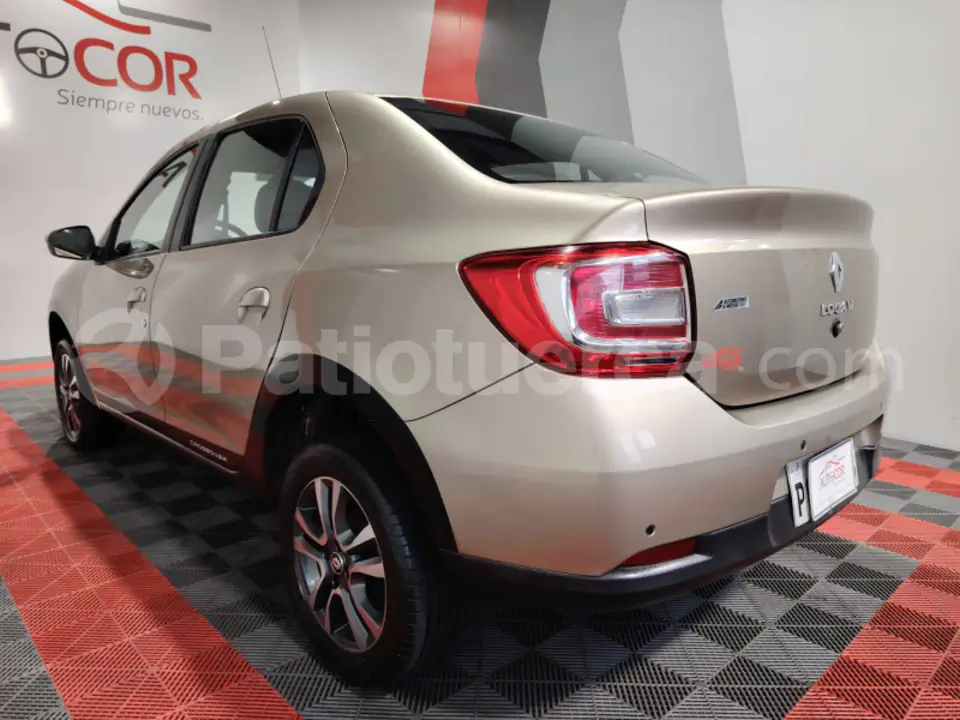 Foto 3 de Renault LOGAN CROSS INTENS