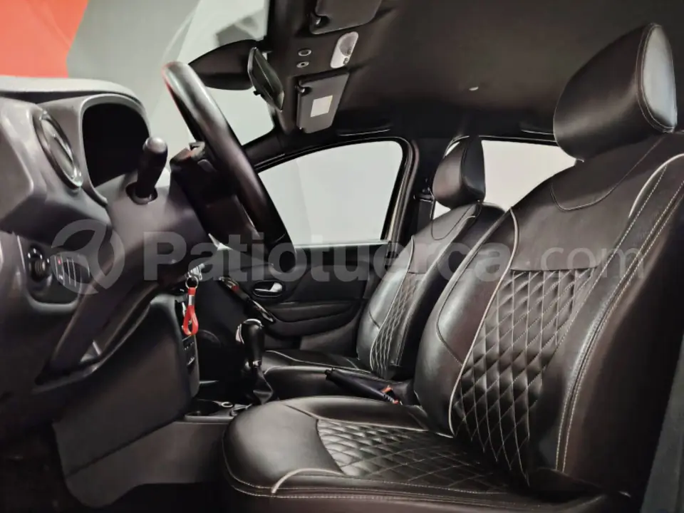 Foto 9 de Renault LOGAN CROSS INTENS