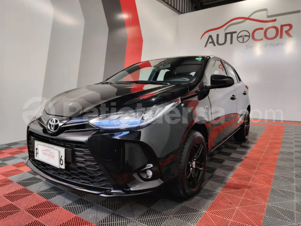 Foto 1 de Toyota Yaris Sport