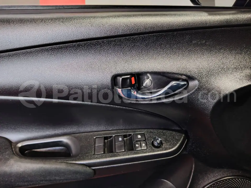 Foto 25 de Toyota Yaris Sport