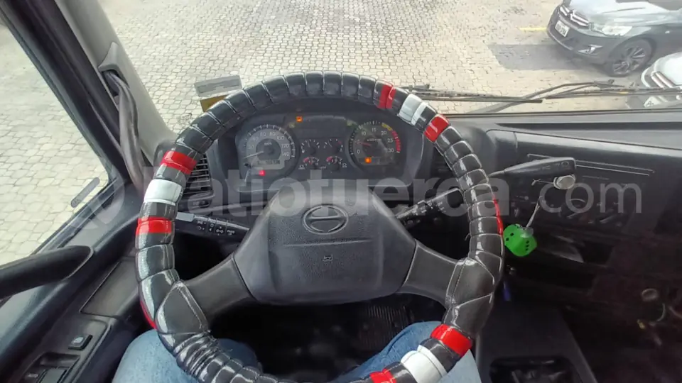 Foto 18 de Hino SS1EKVA