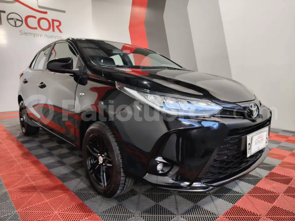 Foto 1 de Toyota Yaris S