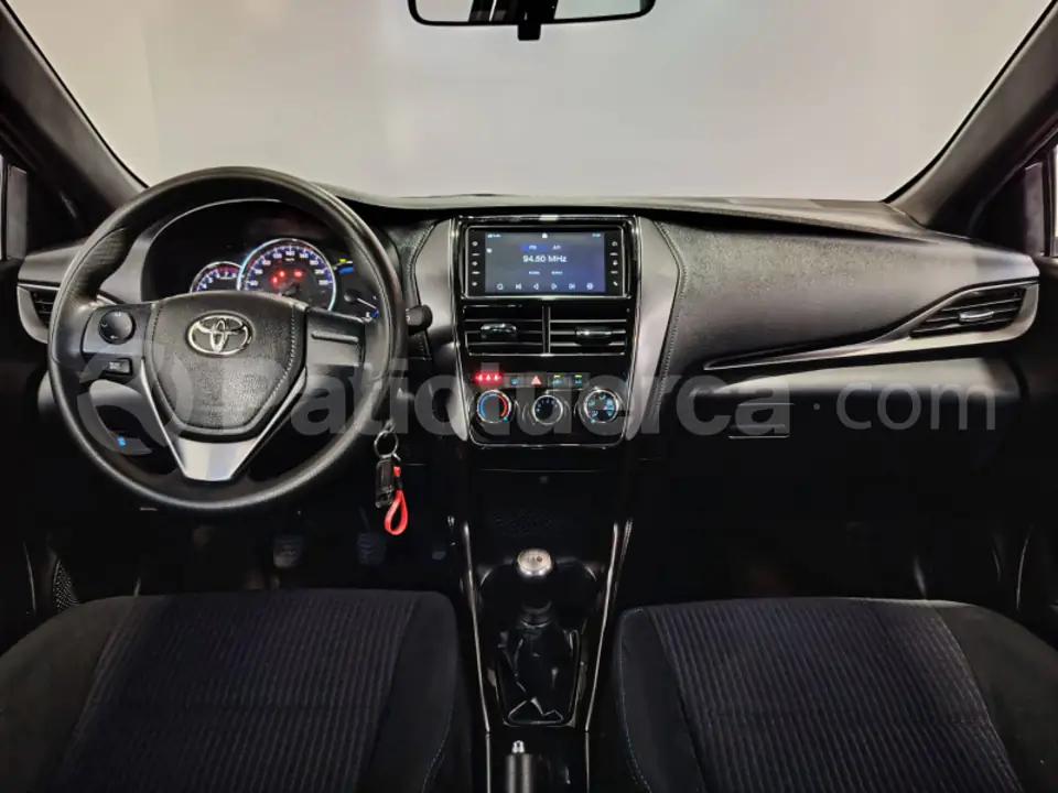 Foto 12 de Toyota Yaris S