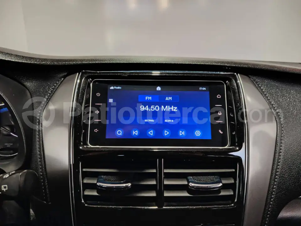 Foto 23 de Toyota Yaris S