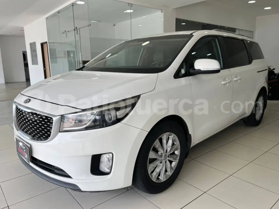 Foto 1 de Kia Carnival