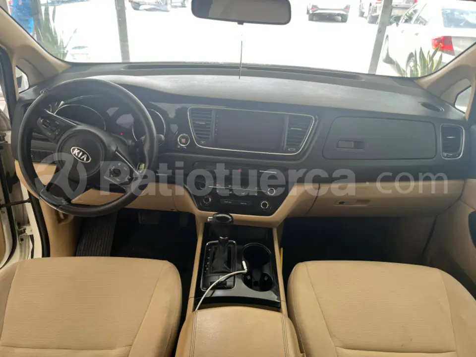 Foto 16 de Kia Carnival