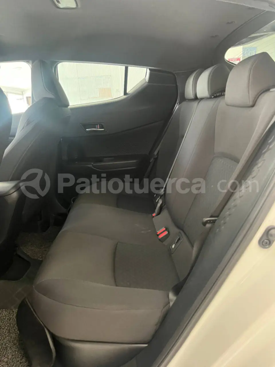 Foto 4 de Toyota C-HR