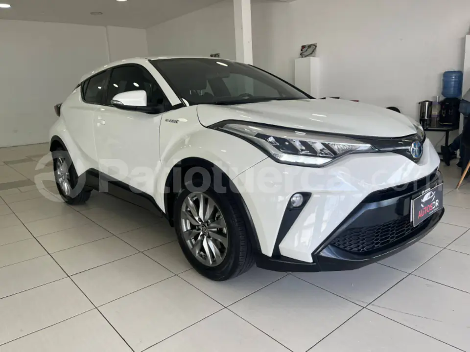 Foto 16 de Toyota C-HR