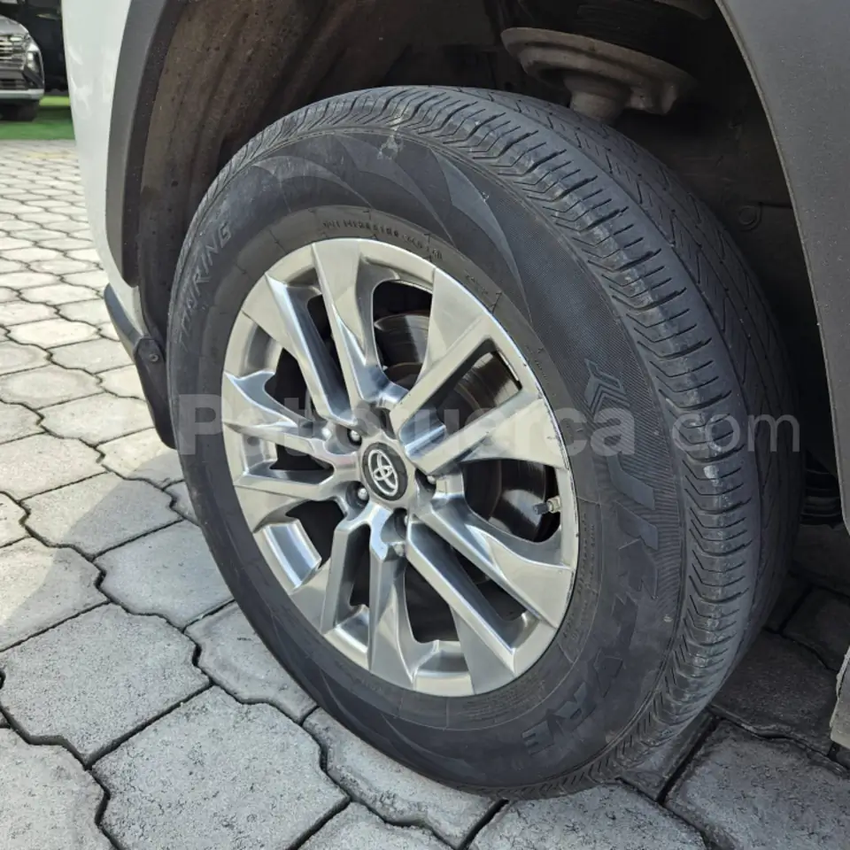 Foto 10 de Toyota RAV 4