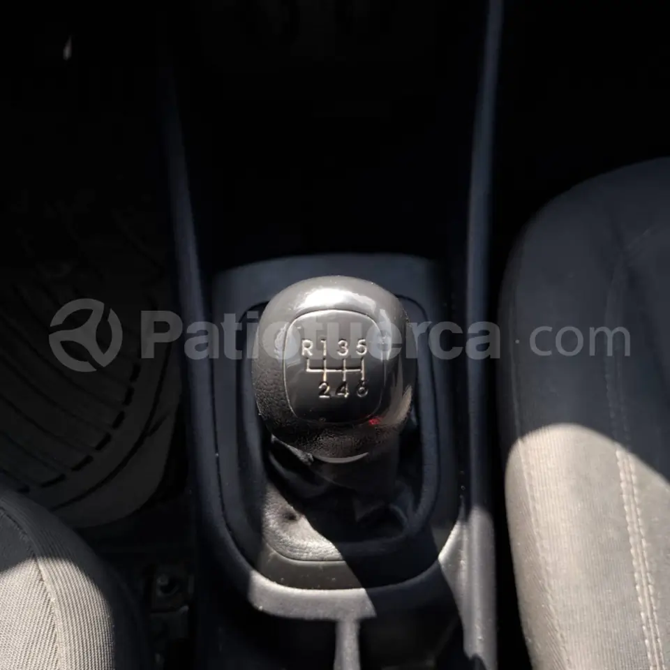 Foto 2 de Kia Rio R LX