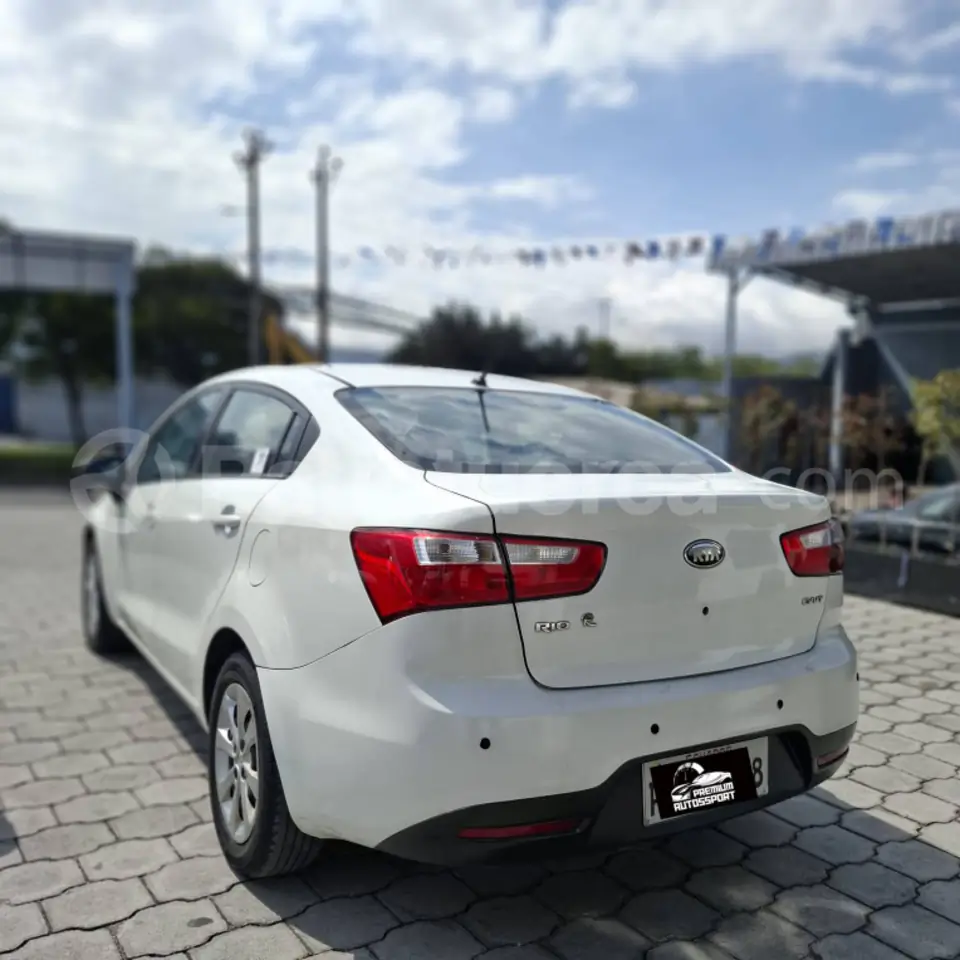 Foto 9 de Kia Rio R LX