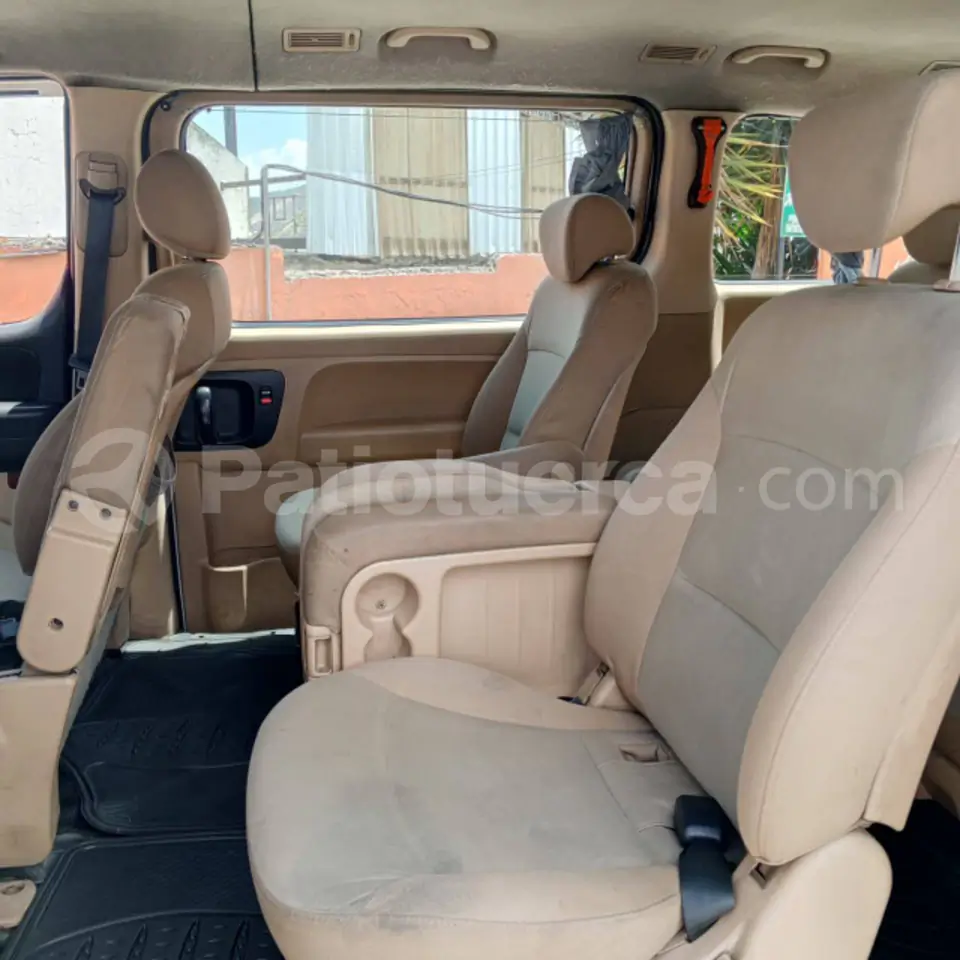 Foto 8 de Hyundai H1 12 pasajeros